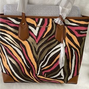 Michael Kors Zebra Signature Eva Large Tote Bag NWT